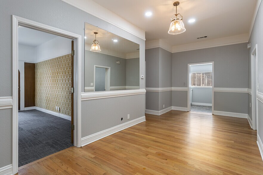 More Photos Of 120 Pickard Pl, Reno Office For Lease