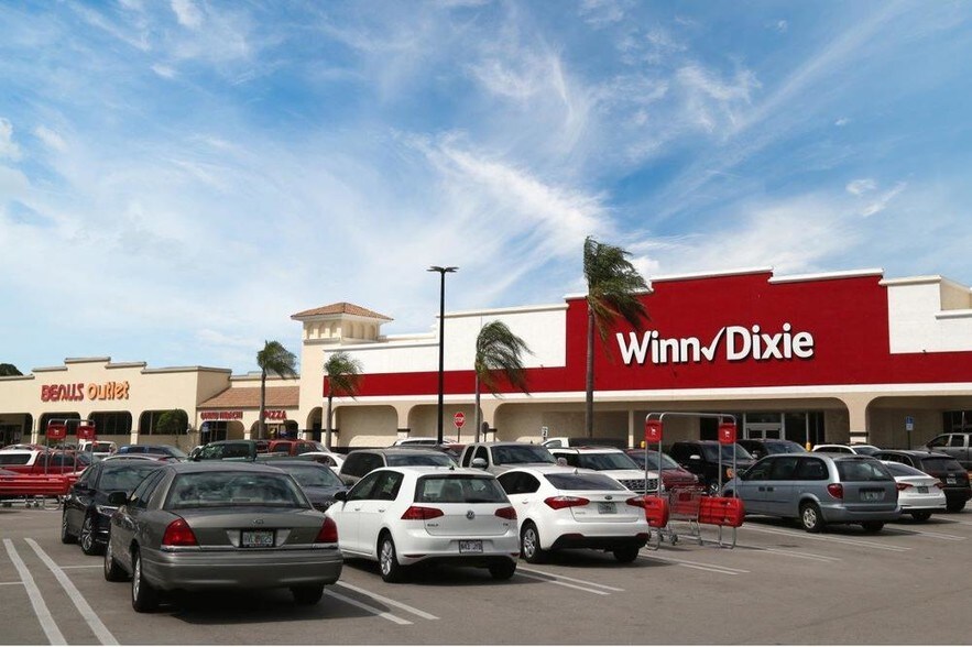 More Photos Of 4802-4908 N Kings Hwy, Fort Pierce General Retail For Lease