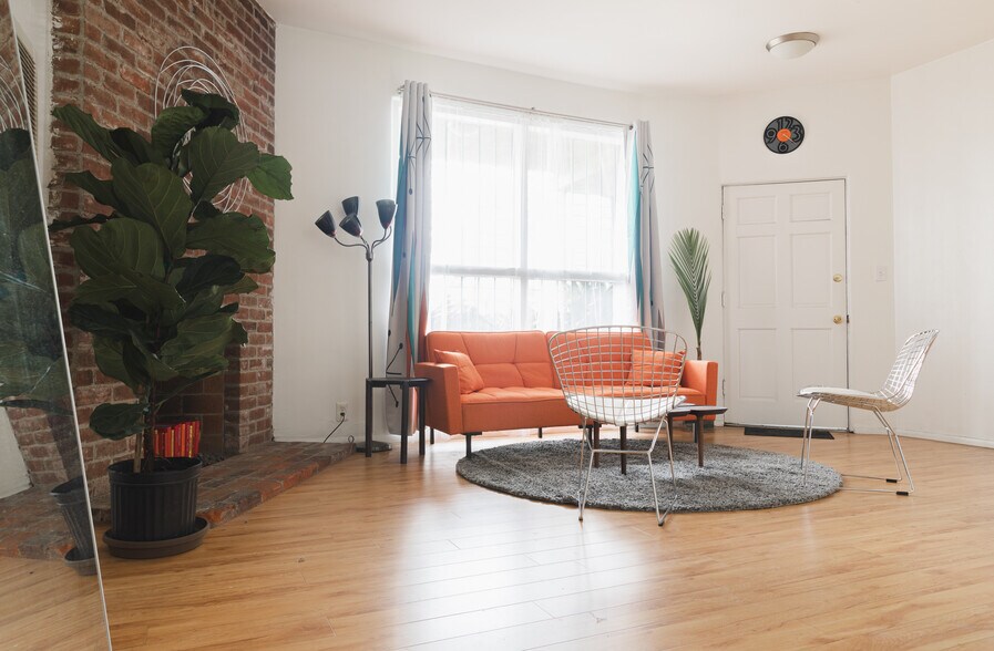 More Photos Of 2330 W 3rd St, Los Angeles Office For Sale