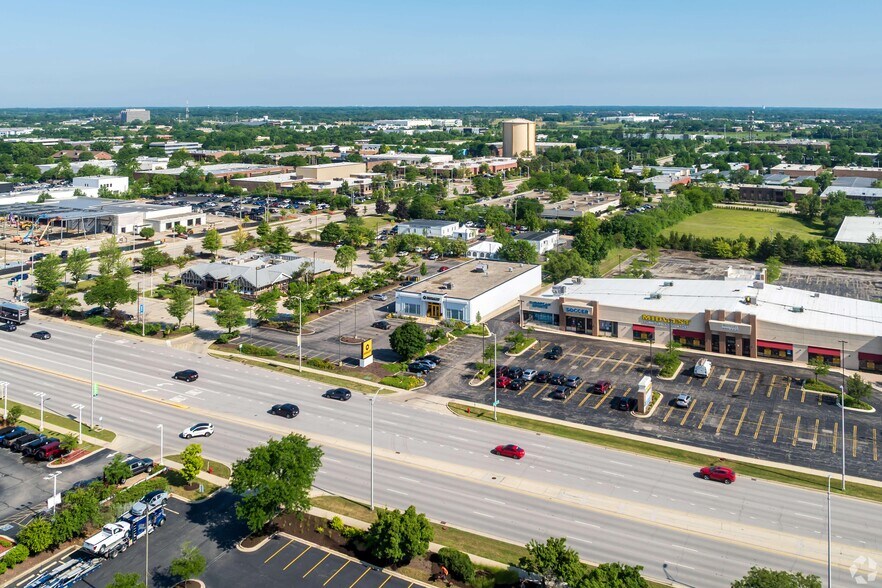 More Photos Of 820 E Golf Rd, Schaumburg Freestanding For Lease