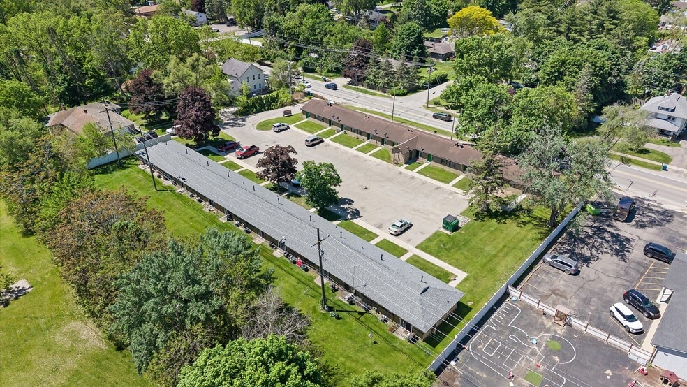 Primary Photo Of 4144 Airport Rd, Waterford Apartments For Sale