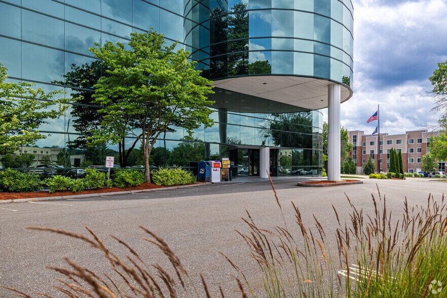 More Photos Of 20 Trafalgar Sq, Nashua Office For Sale