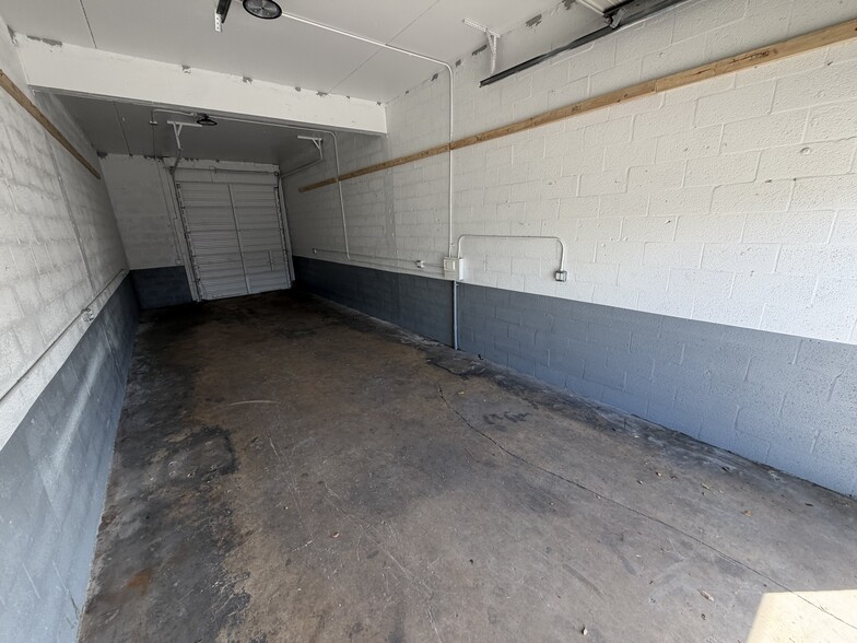More Photos Of 610 N G St, Lake Worth Unknown For Lease