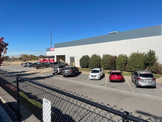 More Photos Of 580 W 100 N, Bountiful Distribution For Lease