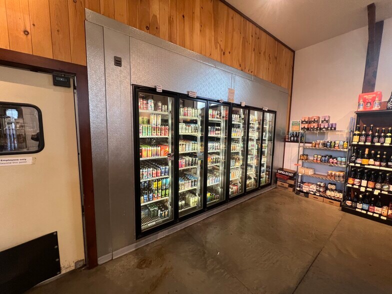 More Photos Of 113 Cowls Rd, Amherst General Retail For Lease