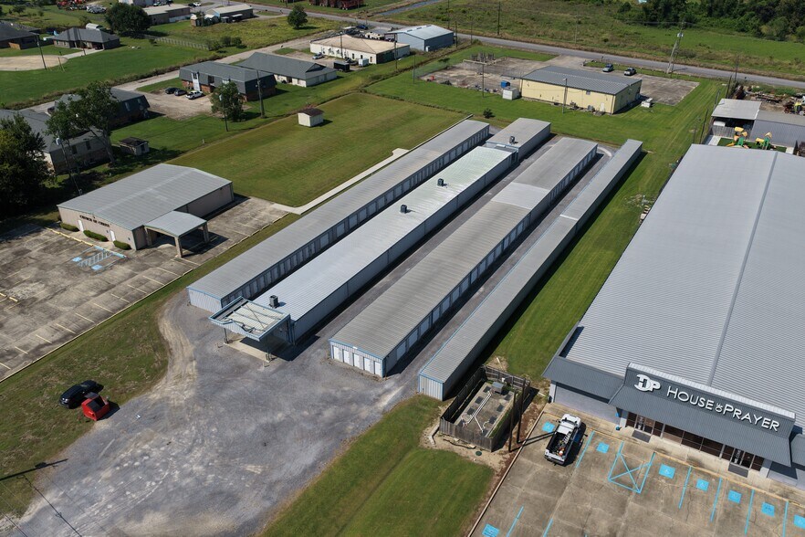 More Photos Of 2219 LA-3185, Thibodaux Specialty For Sale