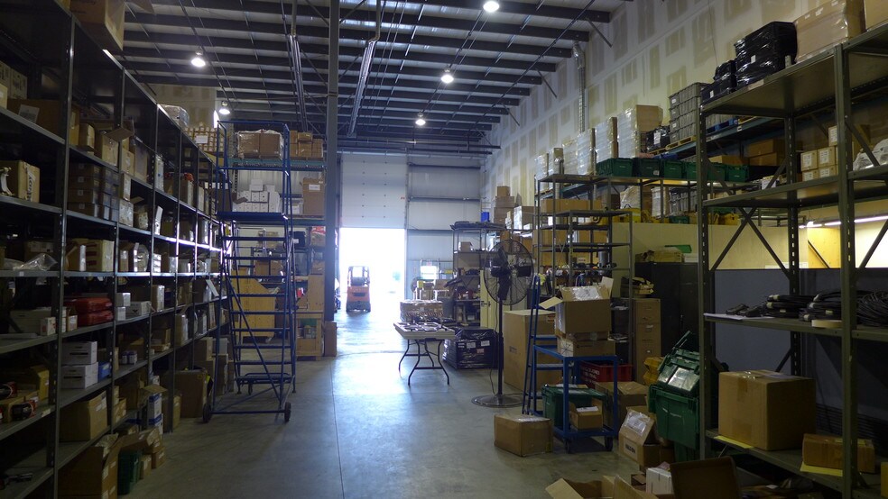 More Photos Of 33 Sinclair Blvd, Brantford Manufacturing For Lease
