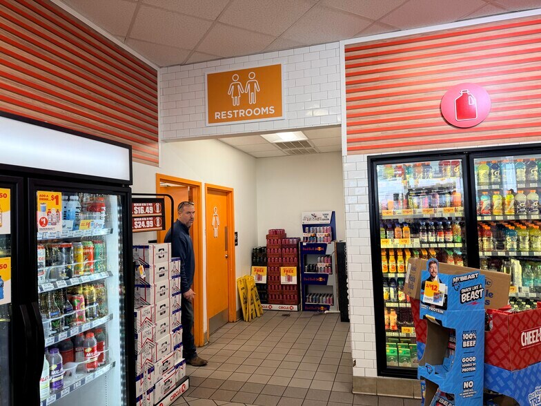 More Photos Of 1007 Fort Dale Rd, Greenville Service Station For Sale