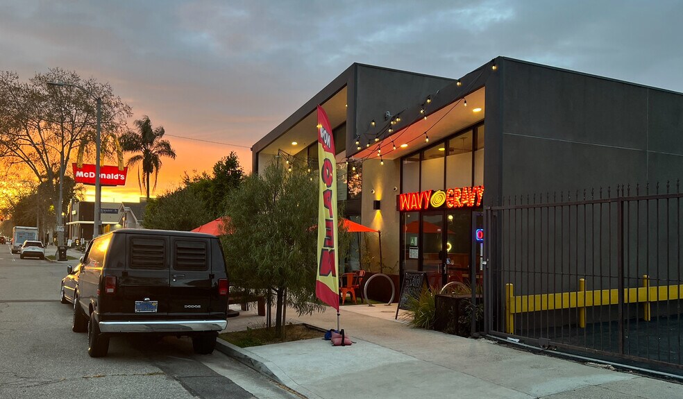 Primary Photo Of 5805 York Blvd, Los Angeles Restaurant For Lease