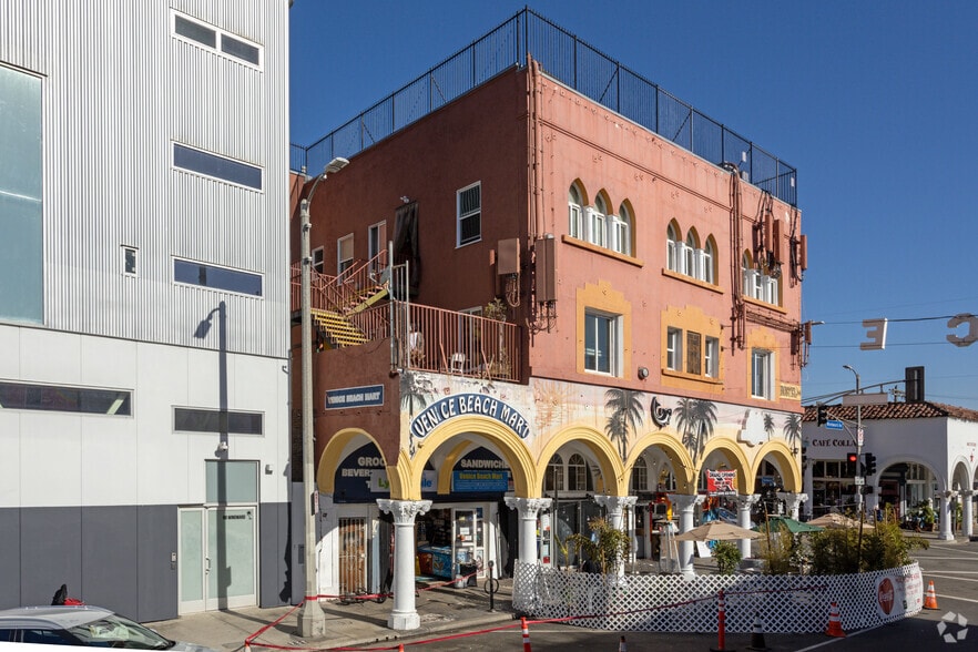 More Photos Of 75 Windward Ave, Venice Hospitality For Sale