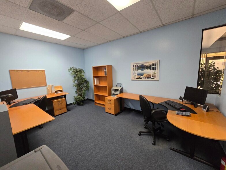 More Photos Of 15540 Rockfield Blvd, Irvine Research And Development For Lease