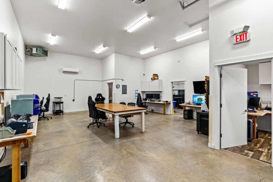 More Photos Of 93303 Prairie Rd, Junction City Industrial For Sale