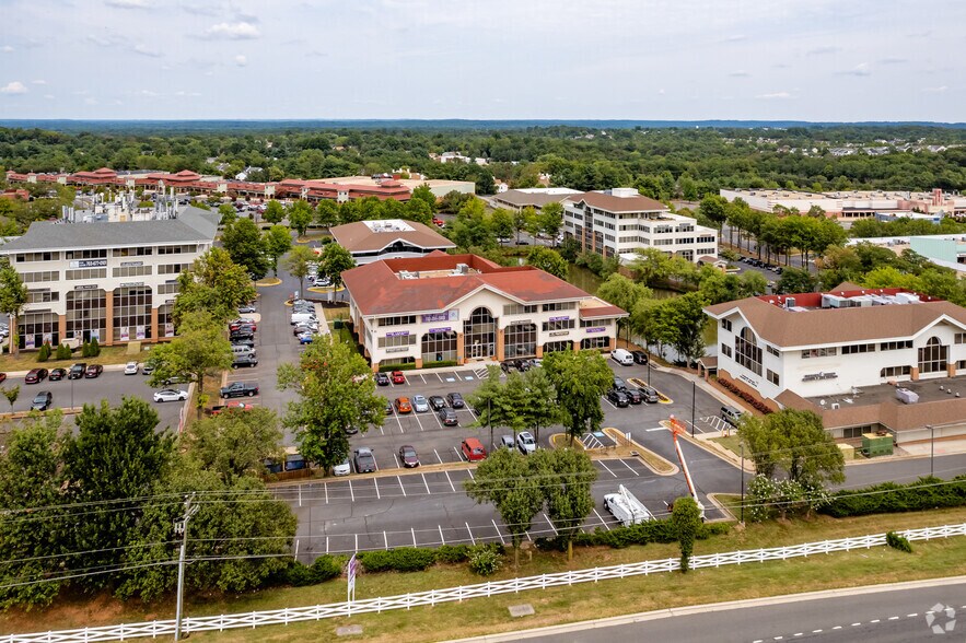 More Photos Of 6 Pidgeon Hill Dr, Sterling Medical For Lease