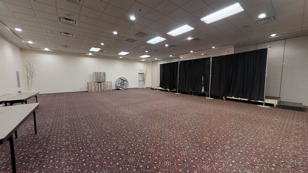 More Photos Of 960 2nd St NW, Aitkin Hotel For Sale