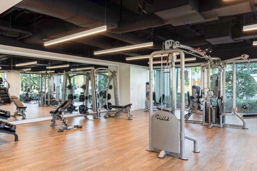 More Photos Of 500 W Cypress Creek Rd, Fort Lauderdale Unknown For Lease