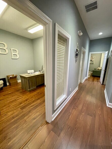 More Photos Of 9191 RG Skinner Pky, Jacksonville Medical For Lease