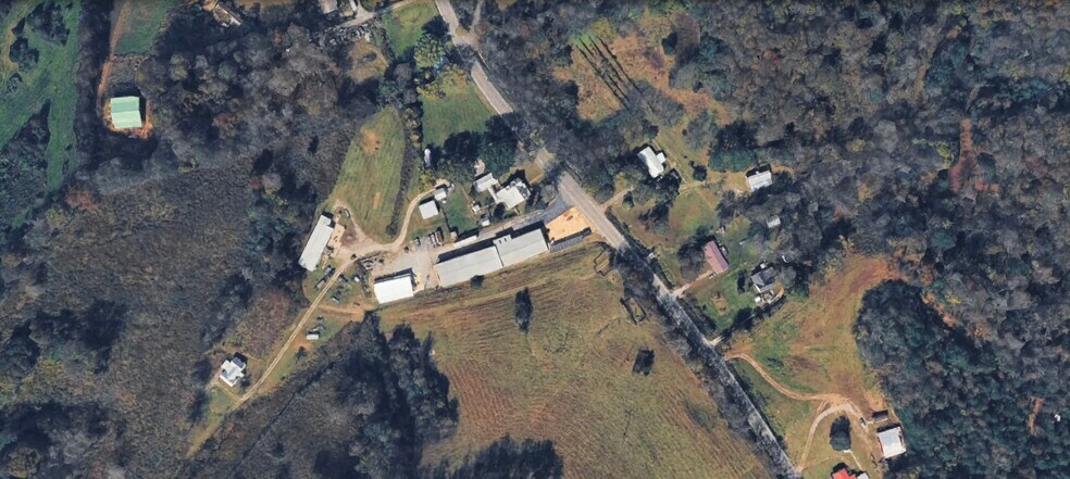 More Photos Of 2335 Columbia Hwy, Pulaski Office For Sale