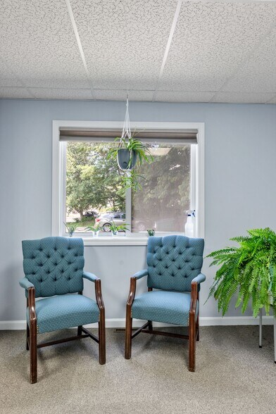 More Photos Of 214 Lake St, Bristol Office For Sale