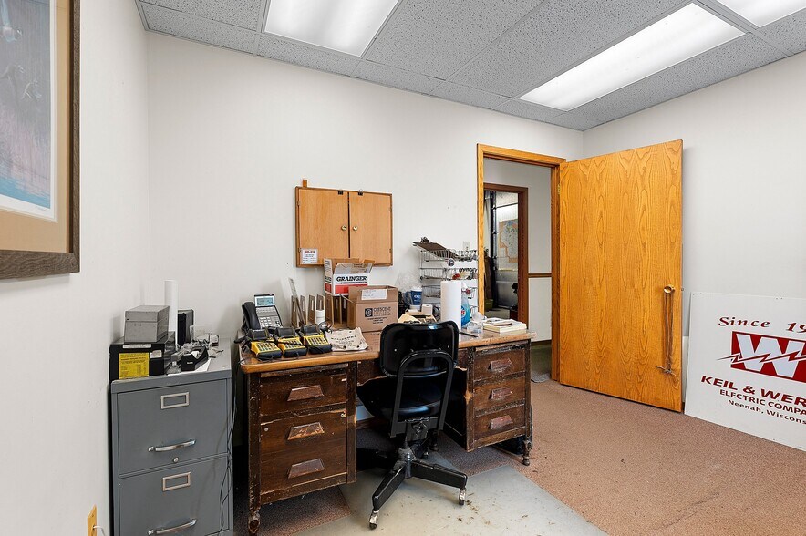 More Photos Of 1373 Kimberly Dr, Neenah Flex For Sale