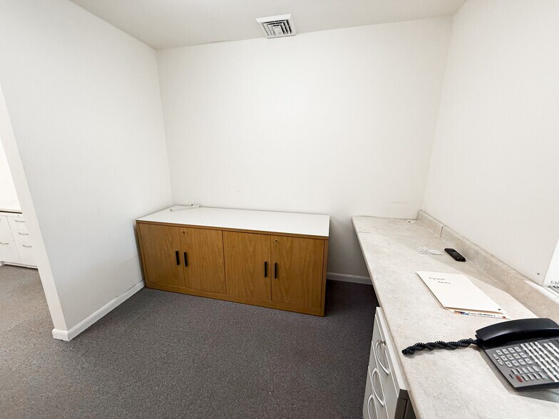 More Photos Of 108 Kings Hwy S, Cherry Hill Office For Lease