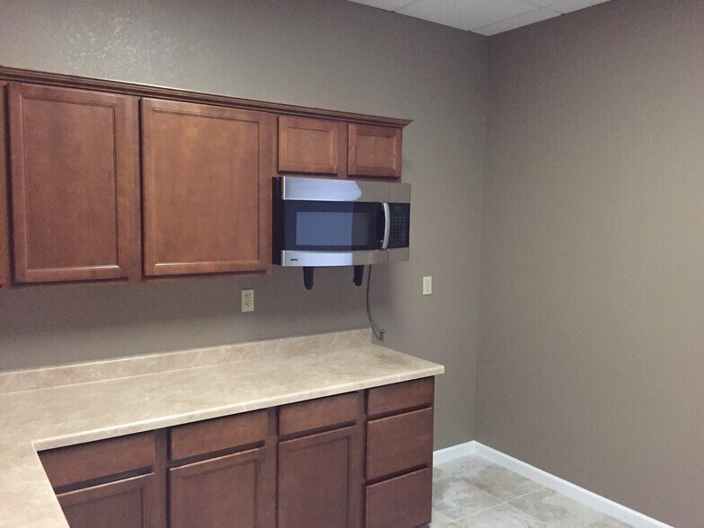More Photos Of 1400 N Dutton Ave, Santa Rosa Medical For Sale