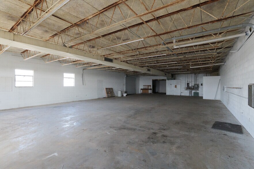 More Photos Of 415 W Hill, Valdosta Freestanding For Sale