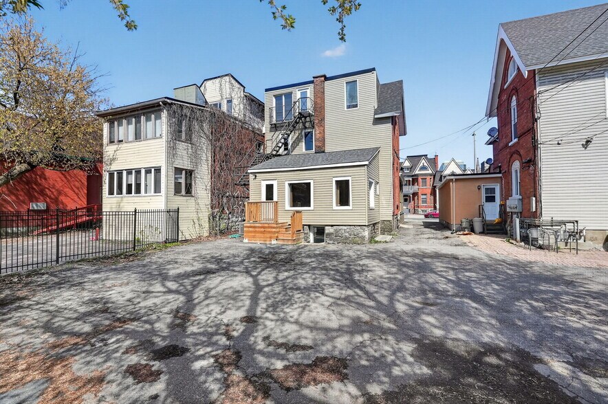 More Photos Of 464 Somerset St W, Ottawa Office For Sale