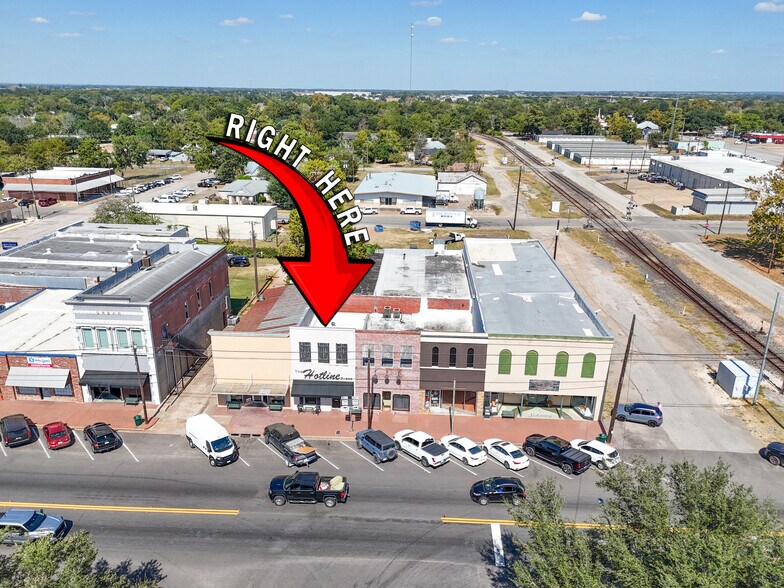 More Photos Of 1116 Austin St, Hempstead Storefront Retail Office For Sale