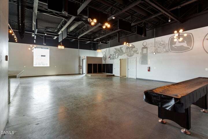 More Photos Of 213 11th St W, Williston Restaurant For Sale