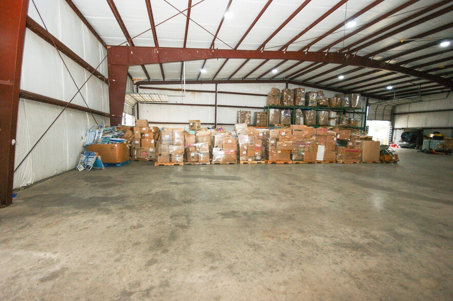 More Photos Of 907 Dumont St, South Houston Warehouse For Sale