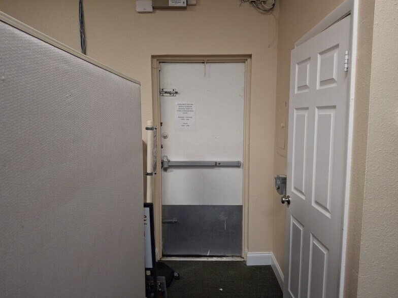 More Photos Of 6620 Lake Worth Rd, Lake Worth Medical For Lease