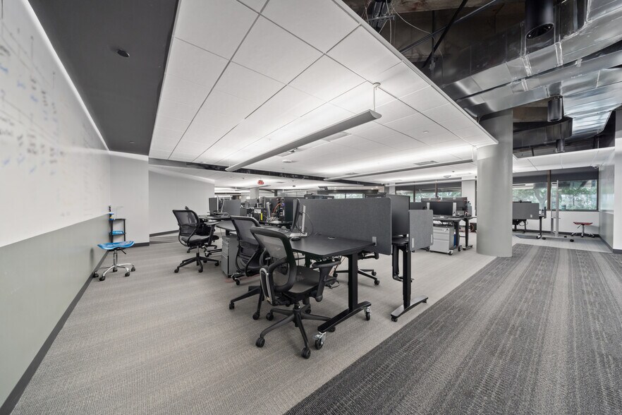 More Photos Of 7620 Guadalupe St, Austin Office For Lease