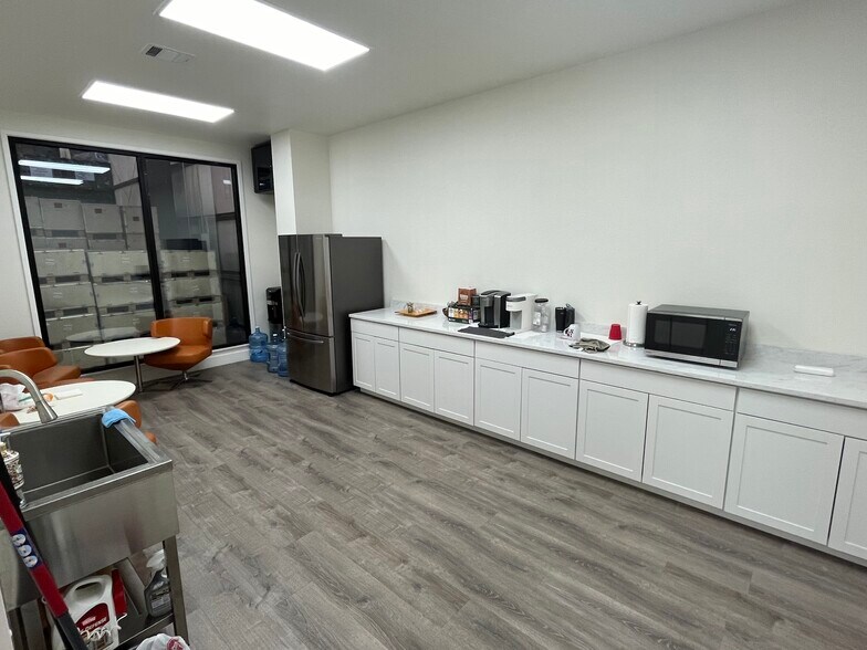 More Photos Of 5881 Imperial Loop, College Station Industrial For Sale