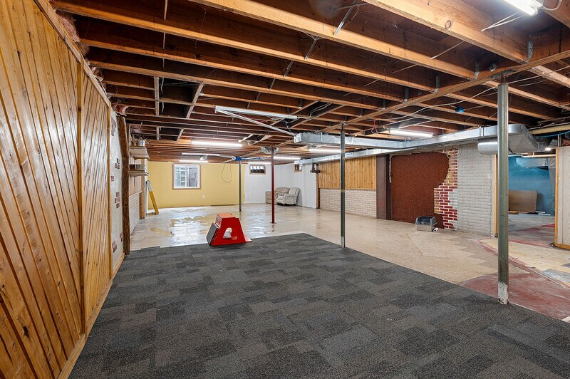 More Photos Of N5367 Mayflower Rd, Shiocton Office For Sale