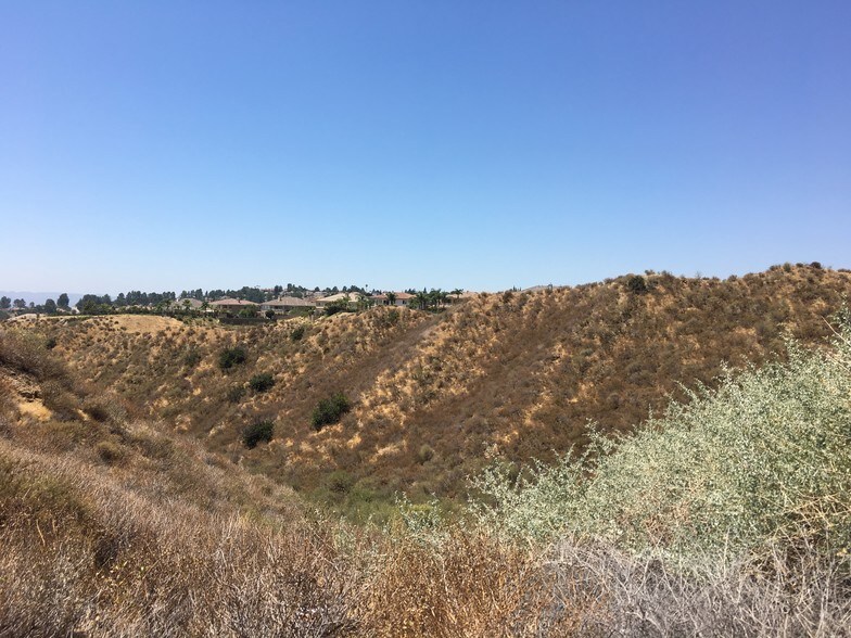 More Photos Of 18100 Sesnon Blvd, Granada Hills Land For Lease