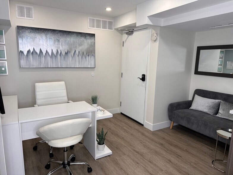 More Photos Of 1904 20th Ave NW, Calgary Storefront Retail Office For Lease