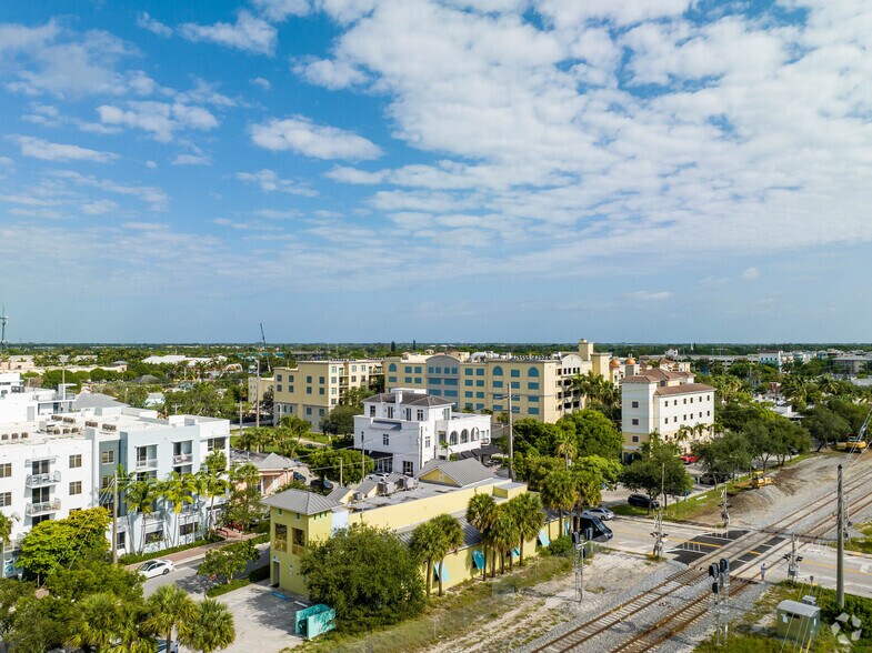 More Photos Of 101 SE 2nd Ave, Delray Beach Restaurant For Lease