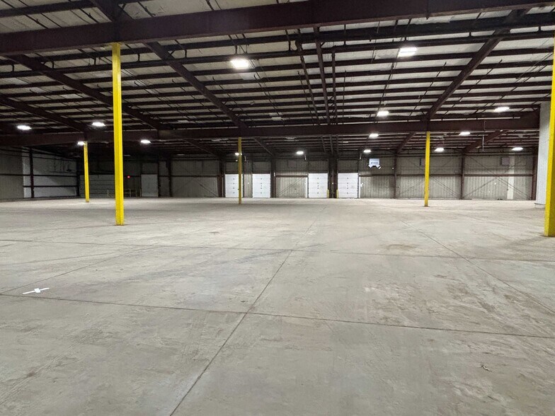 More Photos Of 2055 N Towne Ln NE, Cedar Rapids Industrial For Sale