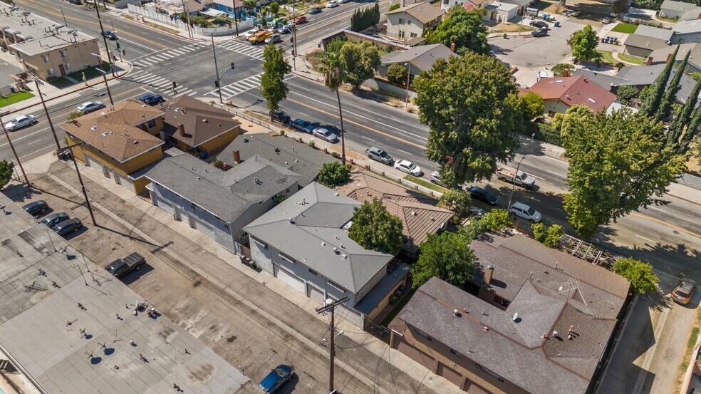 More Photos Of 7614 Mason Ave, Winnetka Multifamily For Sale