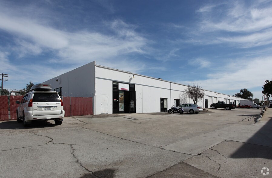 More Photos Of 1000 W Bradley Ave, El Cajon Warehouse For Lease