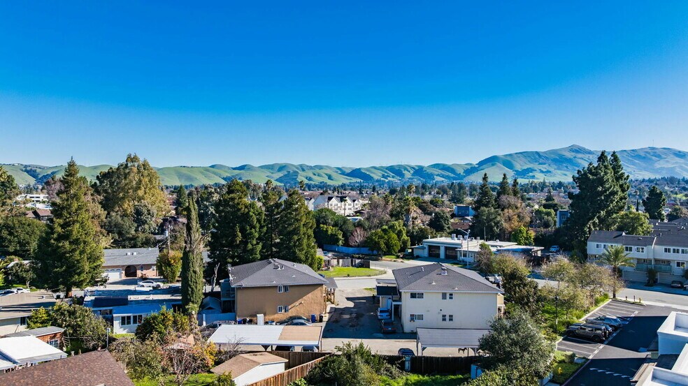 More Photos Of 40775 Max Dr, Fremont Apartments For Sale