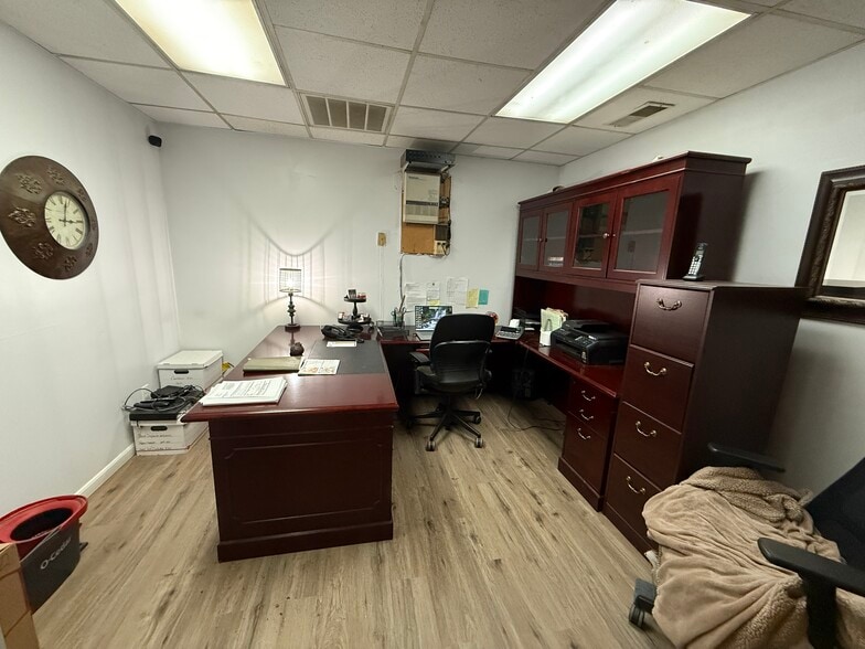 More Photos Of 1350 Lafayette Rd, Rocky Face Specialty For Sale