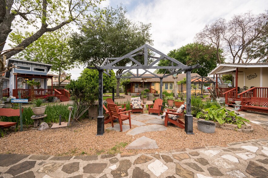 More Photos Of 706 Bradford Ave, Kemah Land For Sale