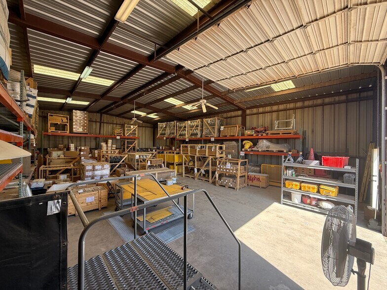 More Photos Of 1006 W County Road 114, Midland Industrial For Lease