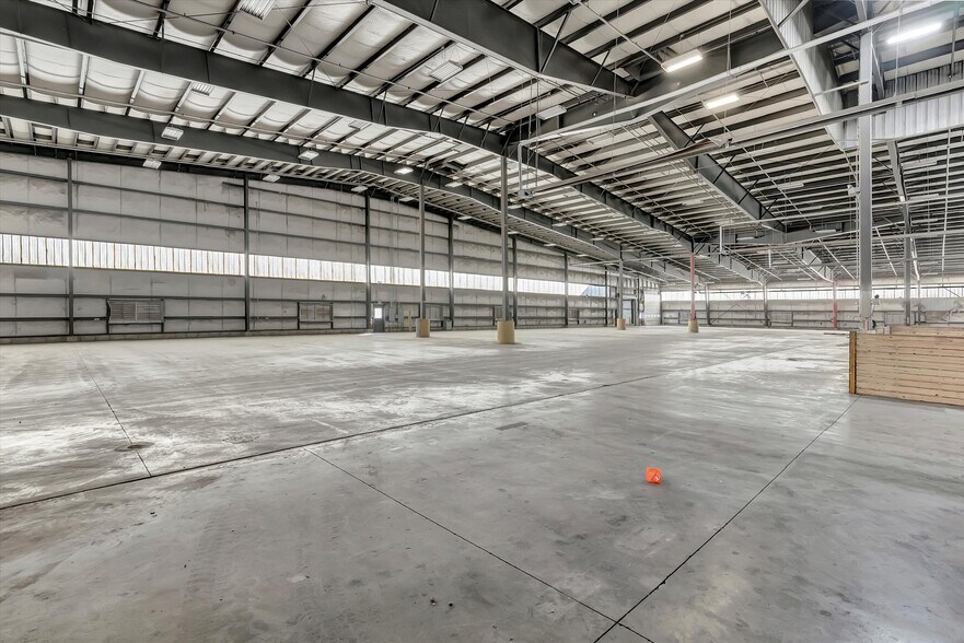 More Photos Of 3300 Raser Dr, Missoula Industrial For Lease