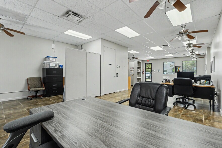 More Photos Of 10600 Griffin Rd, Cooper City Office For Sale