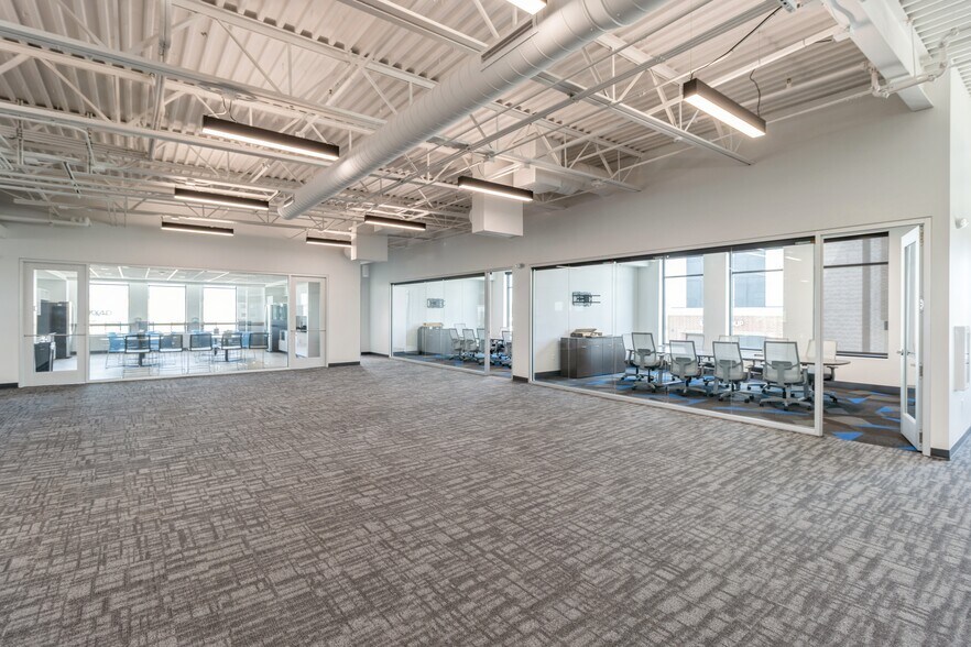 More Photos Of 1465 SW Park Square Dr, Ankeny Office For Lease