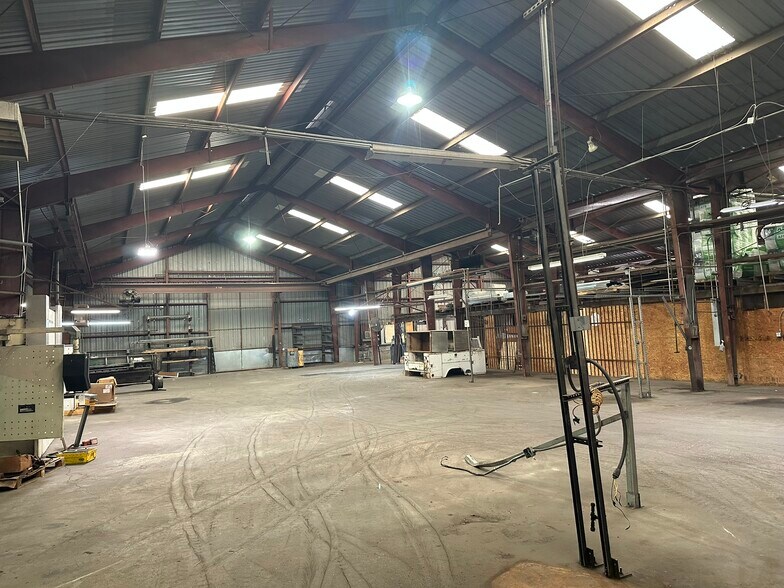 More Photos Of 5220 Ted St, Houston Manufacturing For Lease