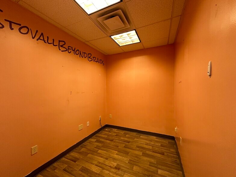 More Photos Of 733-759 Memorial Ave, West Springfield Showroom For Sale