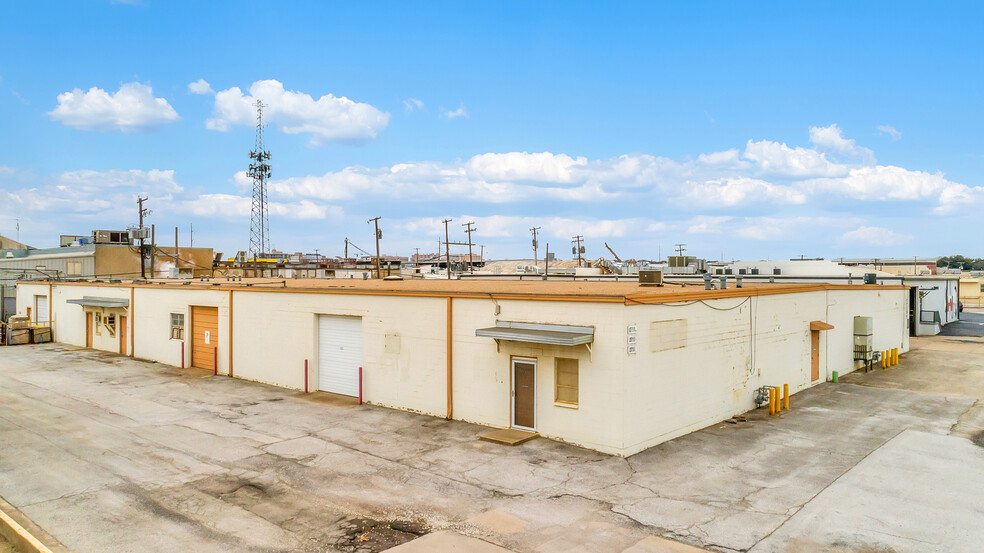 Primary Photo Of 2711-2725 Cullen St, Fort Worth Distribution For Lease